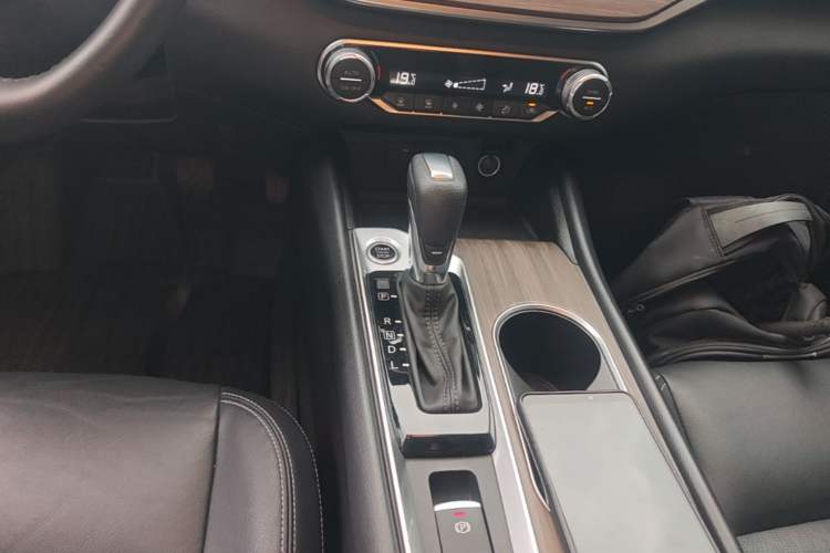 Used Nissan Teana 2021 2.0L XL Comfort Edition Gear Lever