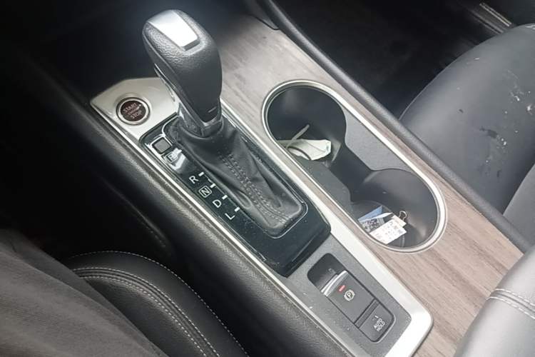 Used Nissan Teana 2021 2.0L XL Comfort Edition Gear Lever