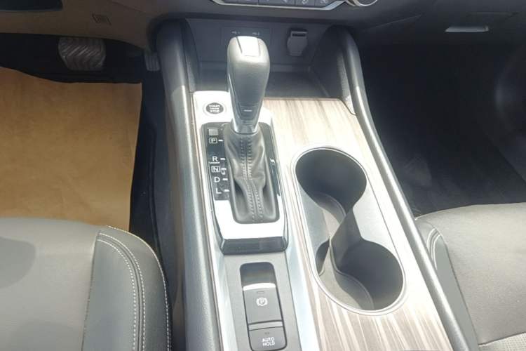 Used Nissan Teana 2021 2.0L XL Comfort Edition Gear Lever
