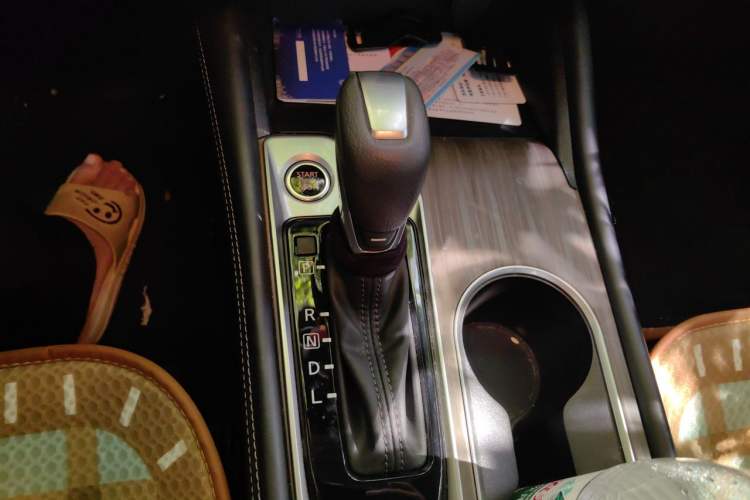 Used Nissan Teana 2021 2.0L XL Upper AD1 Smart Drive & Navigation Edition Gear Lever