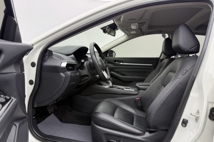 Used Nissan Teana 2021 2.0T XL Smart Upgrade Edition Interior 1