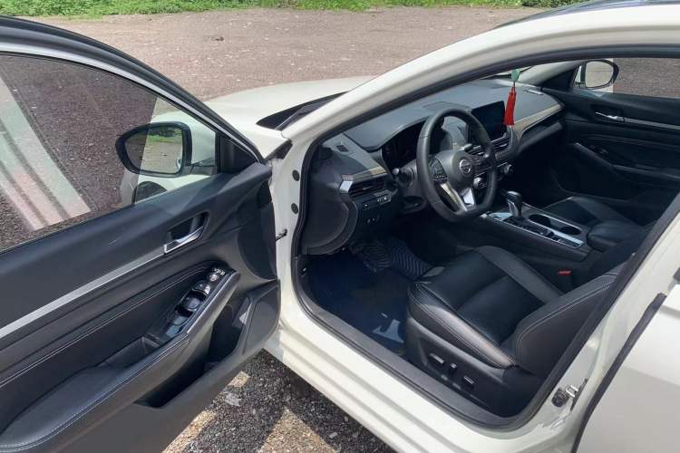Used Nissan Teana 2021 2.0L XL Comfort Edition Interior 10