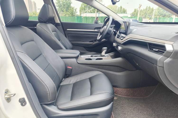 Used Nissan Teana 2021 2.0L XL Upper AD1 Smart Drive & Navigation Edition Interior 10