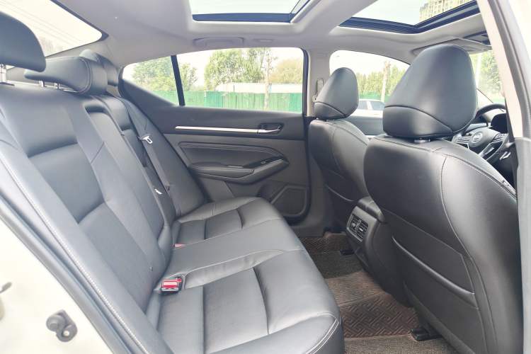 Used Nissan Teana 2021 2.0L XL Upper AD1 Smart Drive & Navigation Edition Interior 11