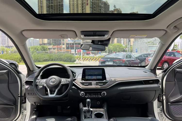 Used Nissan Teana 2021 2.0L XL Comfort Edition Interior 2