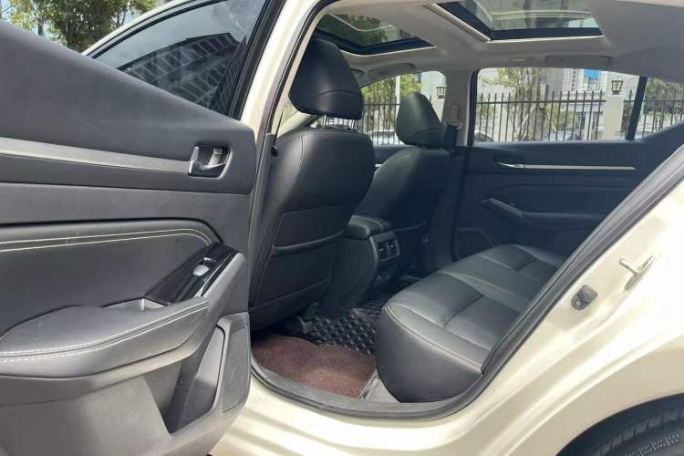 Used Nissan Teana 2021 2.0L XL Comfort Edition Interior 2