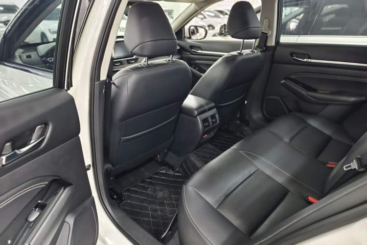 Used Nissan Teana 2021 2.0L XL Comfort Edition Interior 2