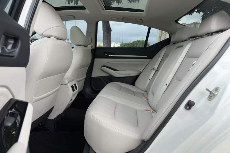 Used Nissan Teana 2021 2.0L XL Comfort Edition Interior 3