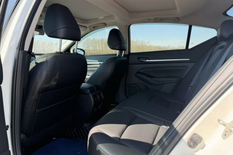 Used Nissan Teana 2021 2.0T XL Smart Upgrade Edition Interior 3