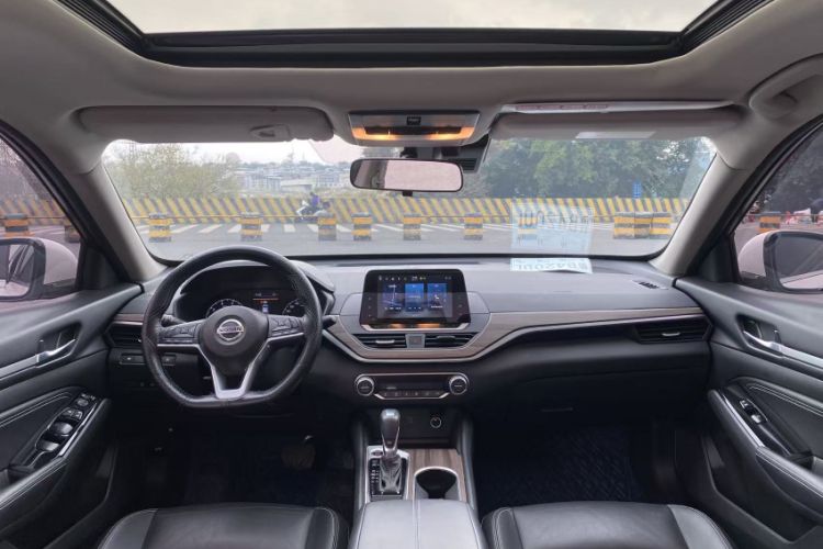 Used Nissan Teana 2021 2.0L XL Comfort Edition Interior 3