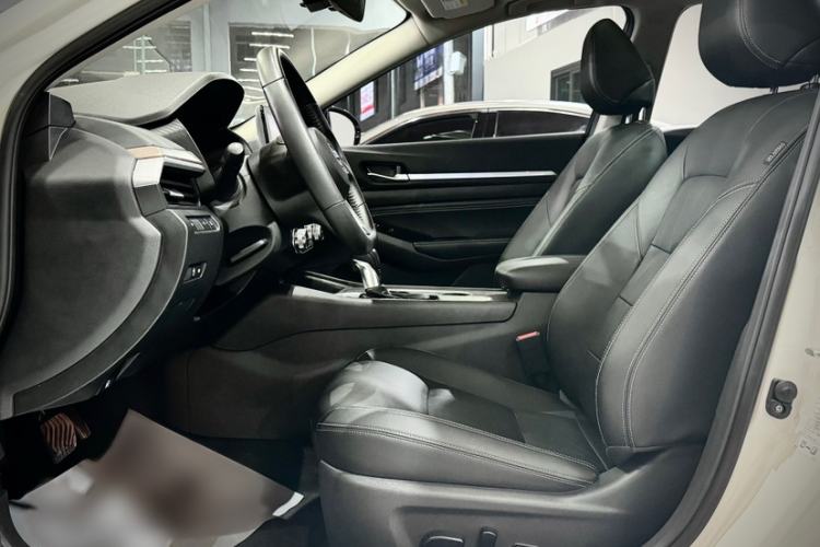 Used Nissan Teana 2021 2.0L XL Comfort Edition Interior 3