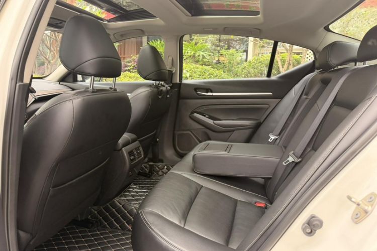 Used Nissan Teana 2021 2.0L XL Comfort Edition Interior 3