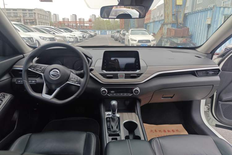 Used Nissan Teana 2021 2.0L XL Comfort Edition Interior 3