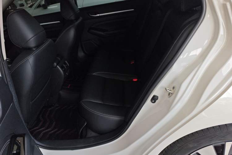 Used Nissan Teana 2021 2.0L XL Comfort Edition Interior 4