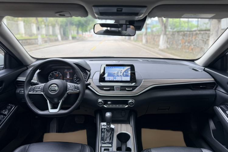 Used Nissan Teana 2021 2.0L XL Comfort Edition Interior 4