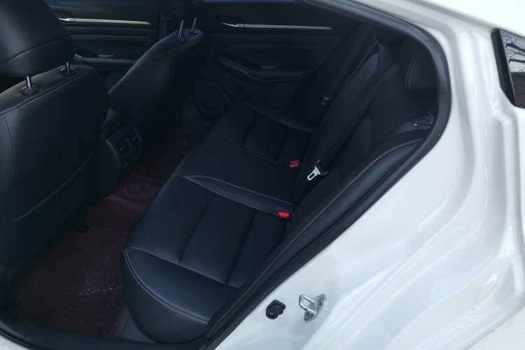 Used Nissan Teana 2021 2.0L XL Comfort Edition Interior 4