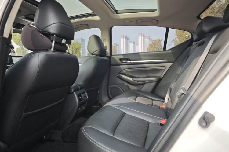 Used Nissan Teana 2021 2.0L XL Comfort Edition Interior 4