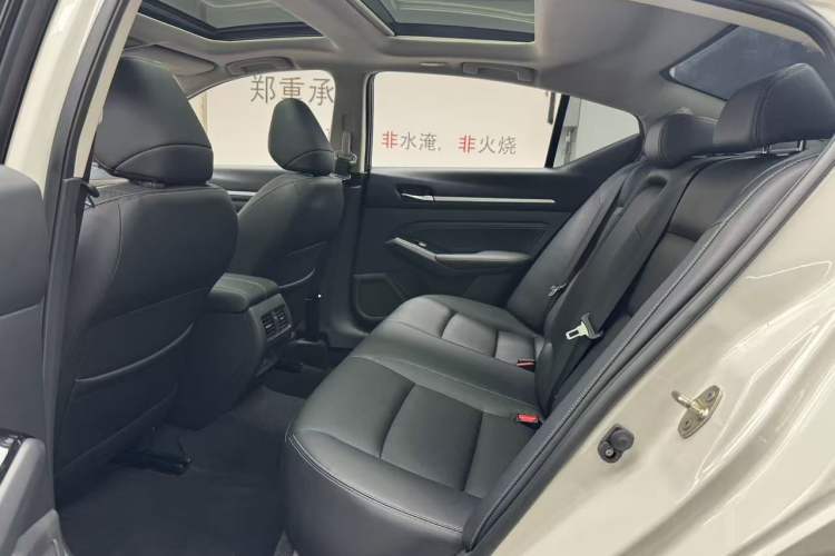 Used Nissan Teana 2021 2.0L XL Comfort Edition Interior 5