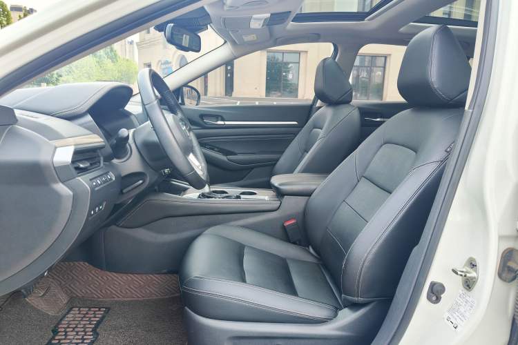 Used Nissan Teana 2021 2.0L XL Upper AD1 Smart Drive & Navigation Edition Interior 5