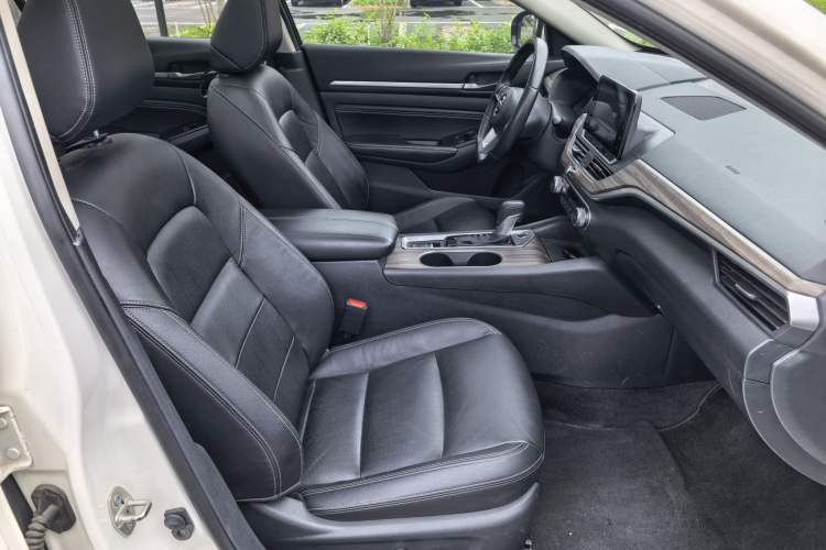 Used Nissan Teana 2021 2.0L XL Comfort Edition Interior 5