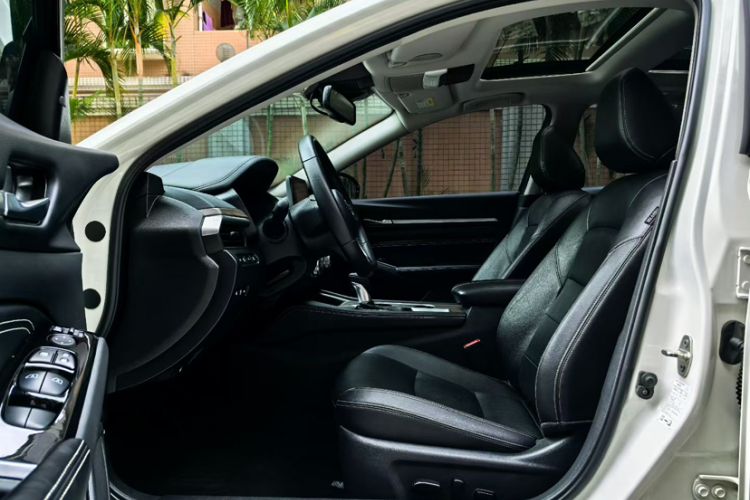 Used Nissan Teana 2021 2.0L XL Upper AD1 Smart Drive & Navigation Edition Interior 5