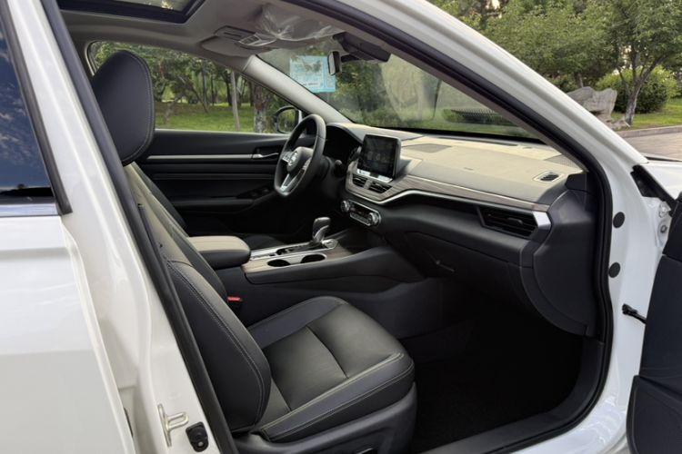 Used Nissan Teana 2021 2.0L XL Comfort Edition Interior 6