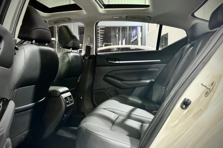 Used Nissan Teana 2021 2.0L XL Comfort Edition Interior 6
