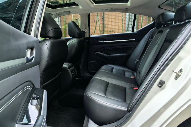 Used Nissan Teana 2021 2.0L XL Upper AD1 Smart Drive & Navigation Edition Interior 6