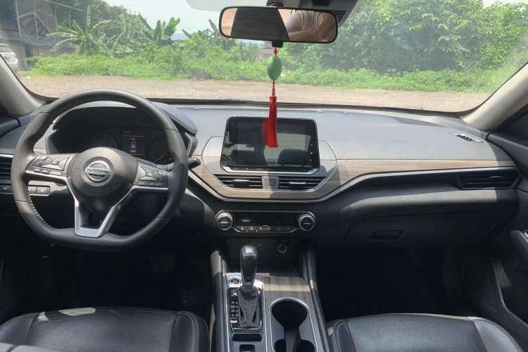 Used Nissan Teana 2021 2.0L XL Comfort Edition Interior 8