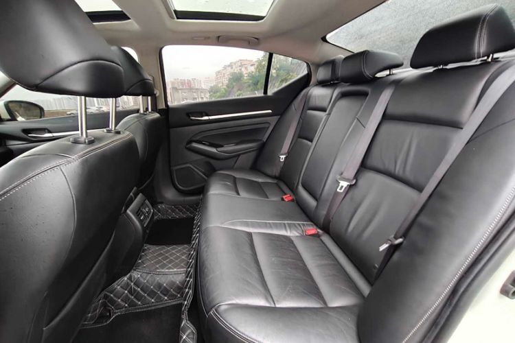 Used Nissan Teana 2021 2.0L XL Comfort Edition Interior 9