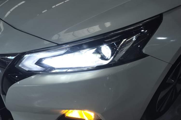 Used Nissan Teana 2021 2.0L XL Comfort Edition Left Front Headlight