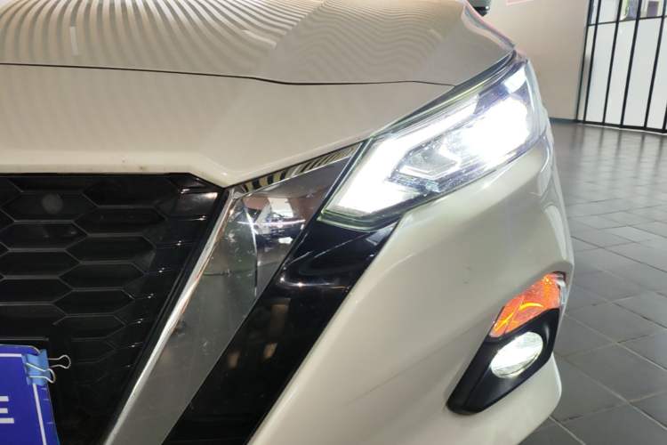 Used Nissan Teana 2021 2.0L XL Upper AD1 Smart Drive & Navigation Edition Left Front Headlight