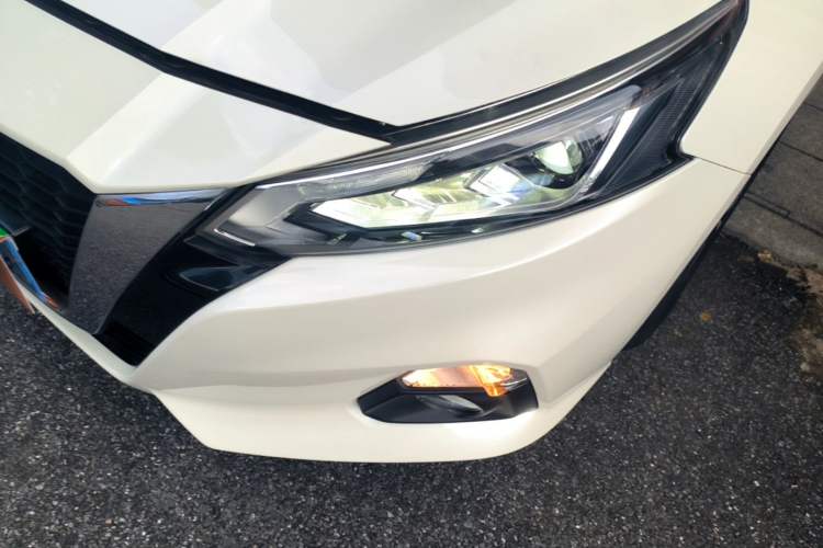 Used Nissan Teana 2021 2.0L XL Comfort Edition Left Front Headlight