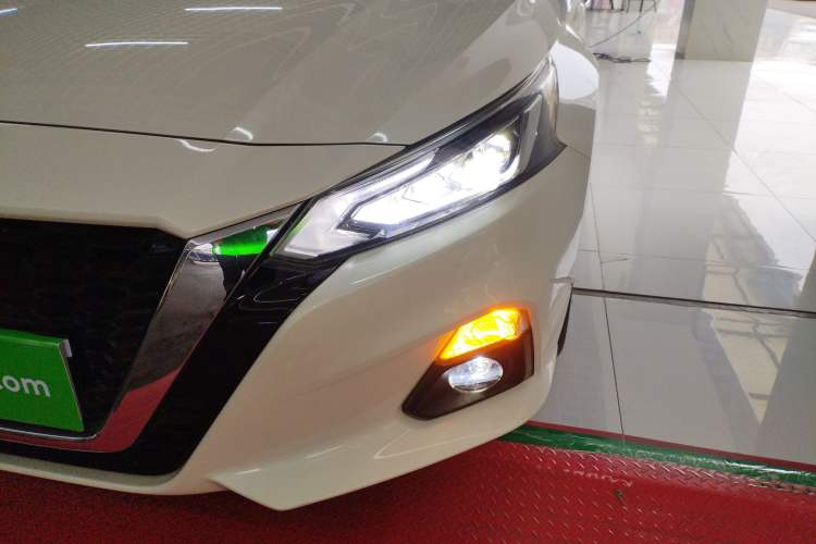 Used Nissan Teana 2021 2.0L XL Comfort Edition Left Front Headlight