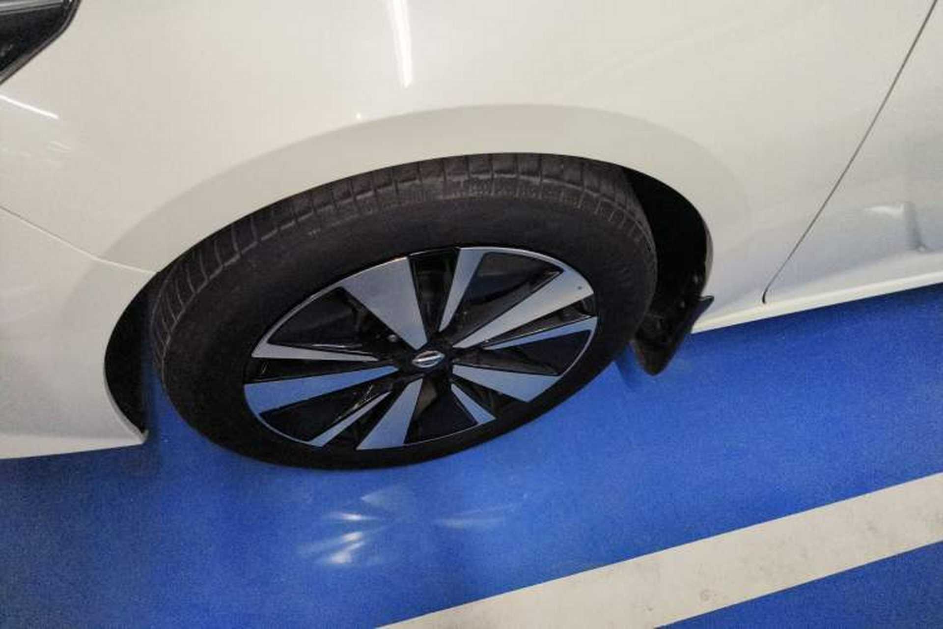 Used Nissan Teana 2021 2.0L XL Comfort Edition Left Front Wheel Hub