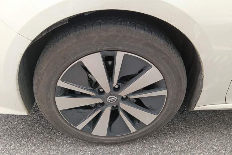 Used Nissan Teana 2021 2.0L XL Comfort Edition Left Front Wheel Hub