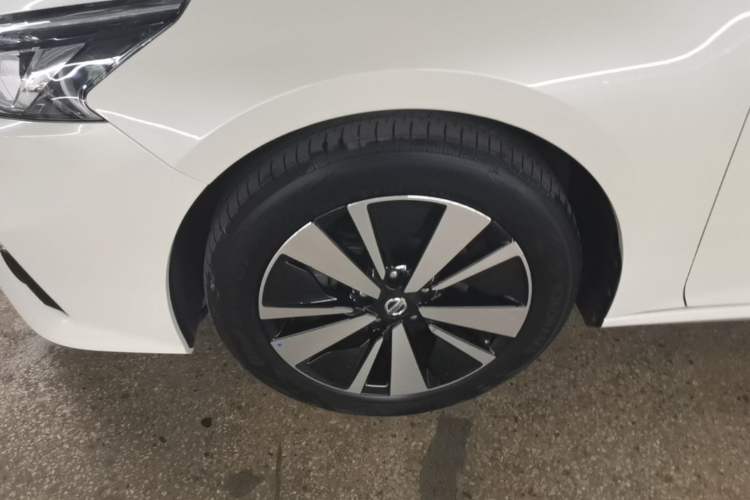 Used Nissan Teana 2021 2.0L XL Comfort Edition Left Front Wheel Hub