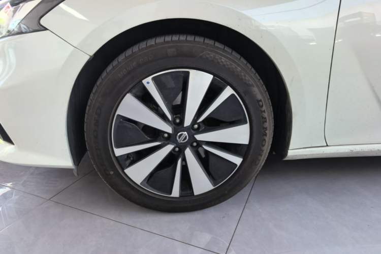 Used Nissan Teana 2021 2.0L XL Comfort Edition Left Front Wheel Hub