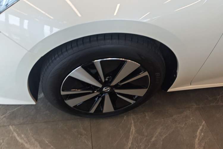 Used Nissan Teana 2021 2.0L XL Comfort Edition Left Front Wheel Hub