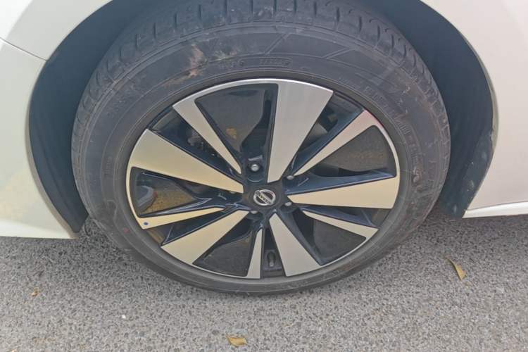 Used Nissan Teana 2021 2.0L XL Comfort Edition Left Front Wheel Hub