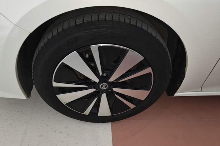 Used Nissan Teana 2021 2.0L XL Comfort Edition Left Front Wheel Hub