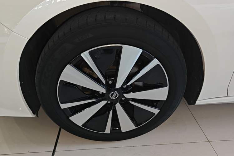 Used Nissan Teana 2021 2.0L XL Comfort Edition Left Front Wheel Hub