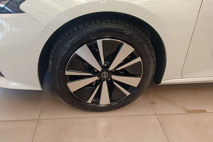 Used Nissan Teana 2021 2.0L XL Comfort Edition Left Front Wheel Hub