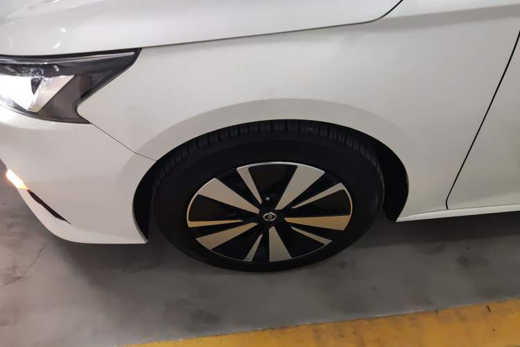 Used Nissan Teana 2021 2.0L XL Comfort Edition Left Front Wheel Hub