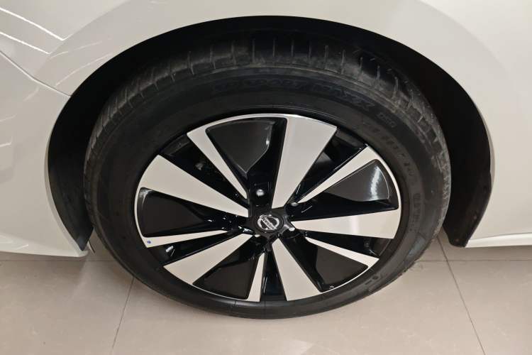 Used Nissan Teana 2021 2.0L XL Comfort Edition Left Front Wheel Hub