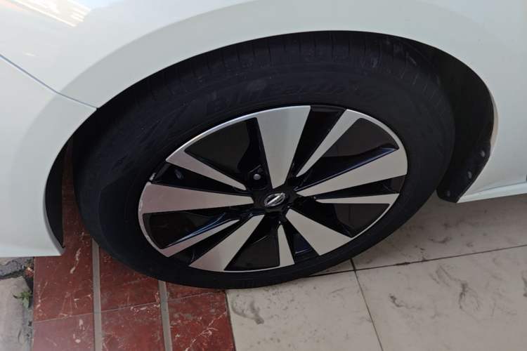 Used Nissan Teana 2021 2.0L XL Comfort Edition Left Front Wheel Hub