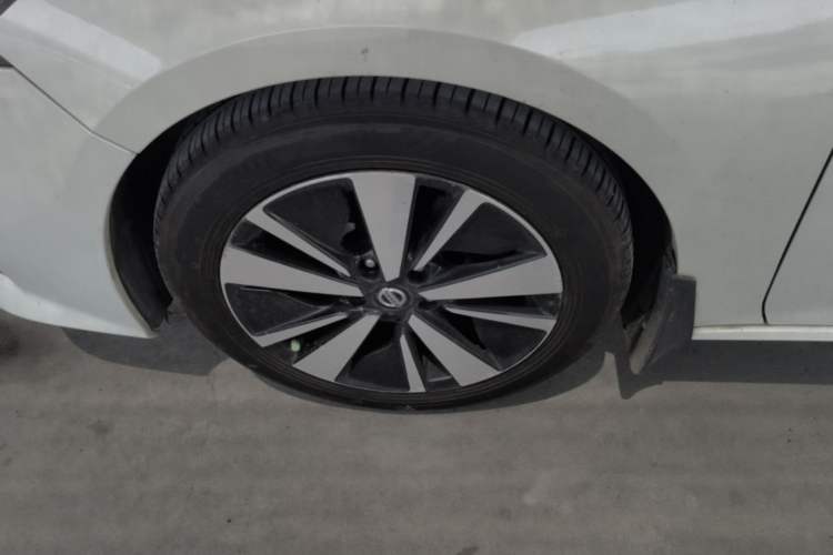 Used Nissan Teana 2021 2.0L XL Comfort Edition Left Front Wheel Hub