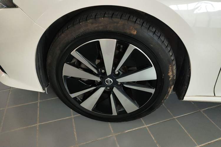 Used Nissan Teana 2021 2.0L XL Upper AD1 Smart Drive & Navigation Edition Left Front Wheel Hub