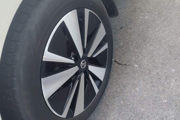 Used Nissan Teana 2021 2.0L XL Comfort Edition Left Front Wheel Hub