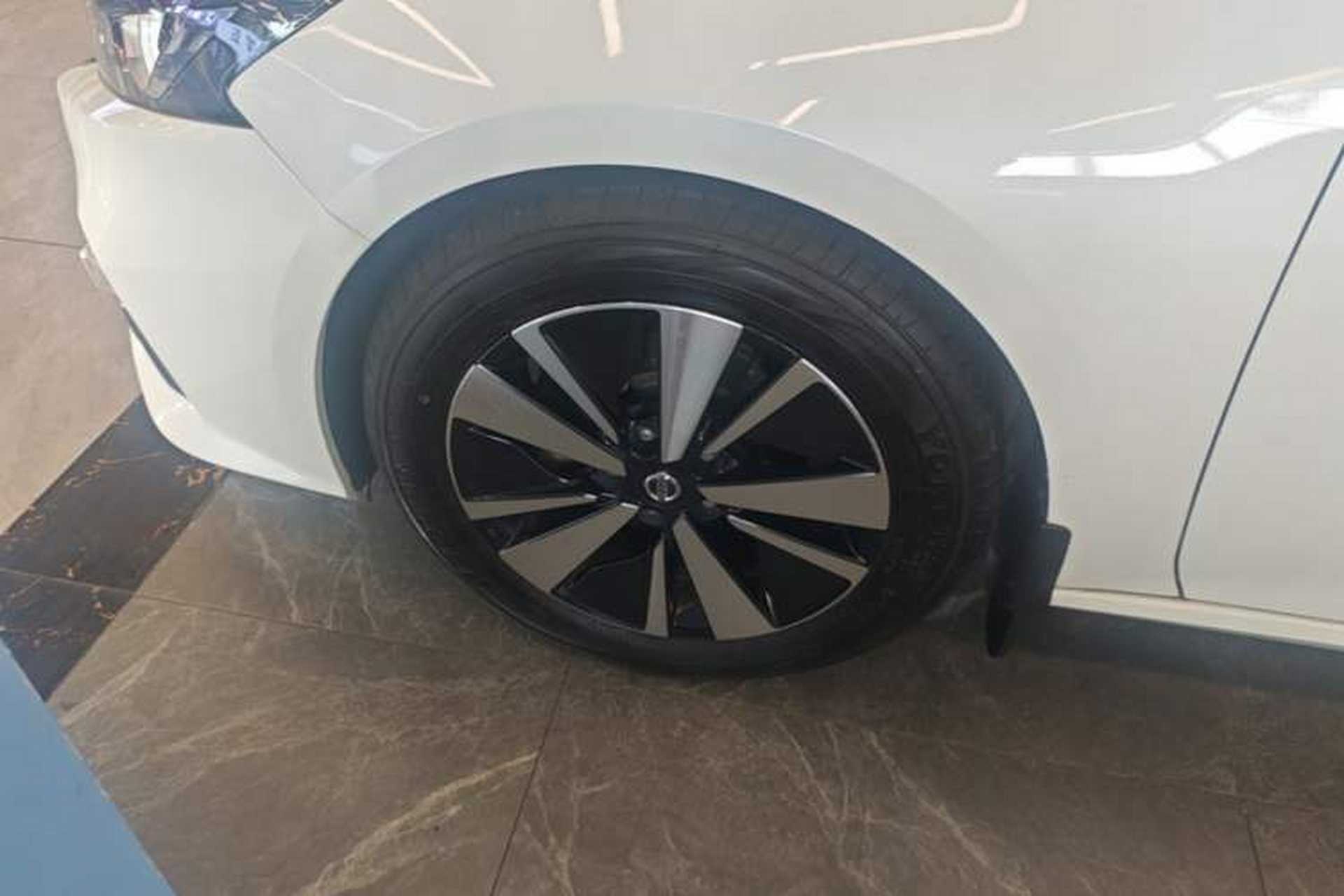 Used Nissan Teana 2021 2.0T XL Upper AD1 Smart Navigation Edition Left Front Wheel Hub
